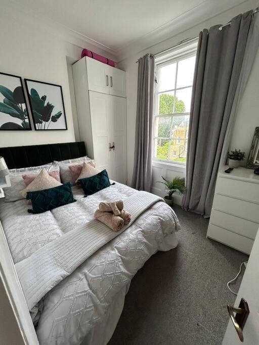 One Bedroom Flat In The Heart Of Islington London Kültér fotó